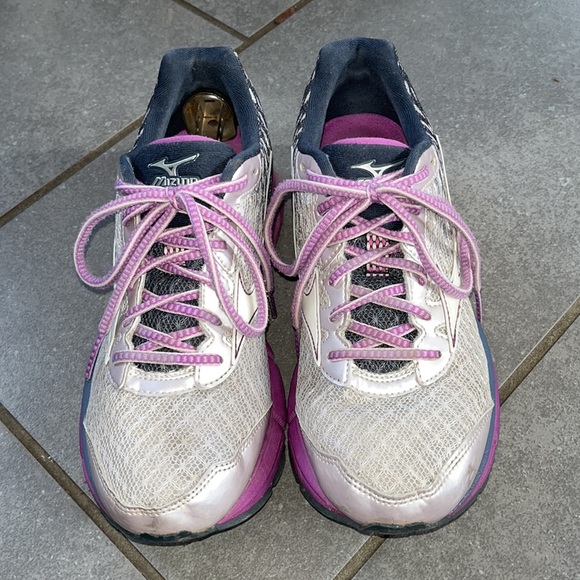 Mizuno Wave Rider 19 womens running shoes - Picture 4 of 9